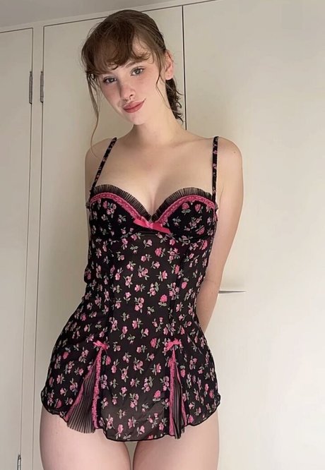 No Exchange925 naked pornstar picture