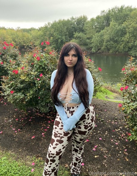 lovekenzie model naked image