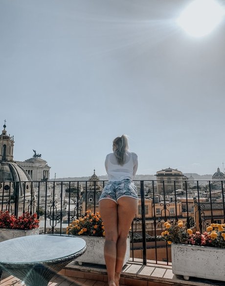 blonde princess onlyfans sexy naked pic