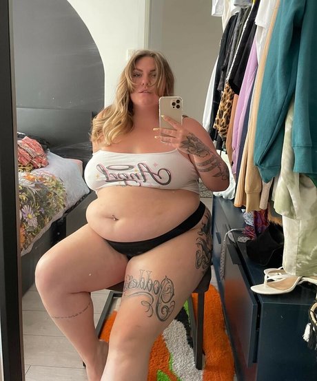 Lovaeij erotic model pictures