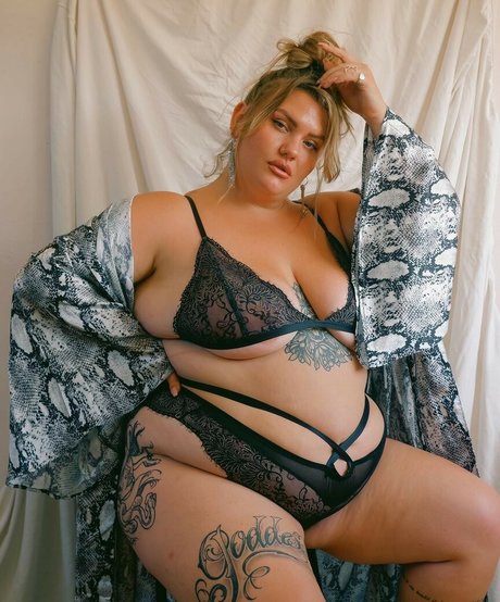 Lovaeij exclusive actress picture