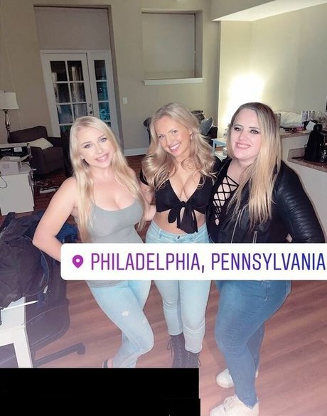 Rhiannon C star nudes picture