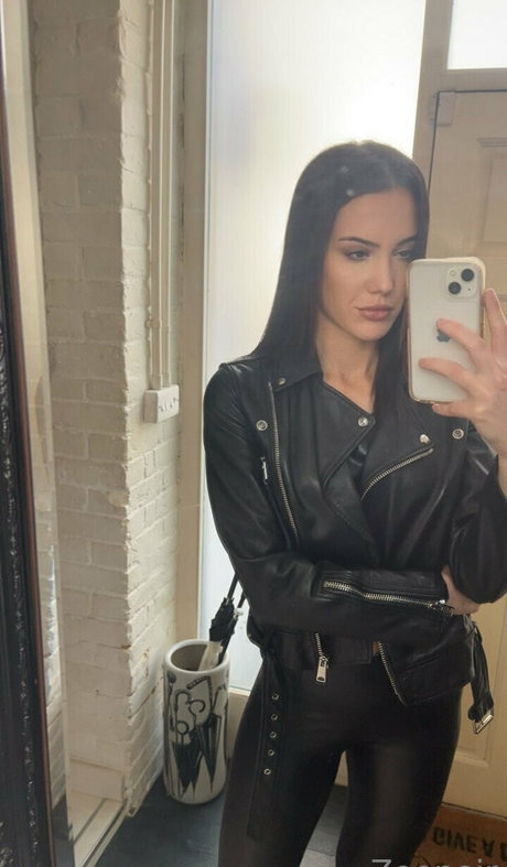 mistresszoenoir pornstar sex pics