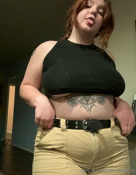 huge tits milf onlyfans erotic photos