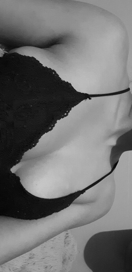 la taxos star pornographic photo