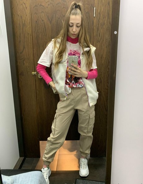 alexagol erotic pornstar pics