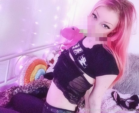 qweenaudrey naked actress photo