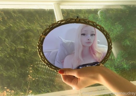 qweenaudrey nudes actress photos