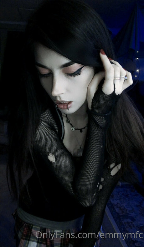 busty mom onlyfans hot naked pictures