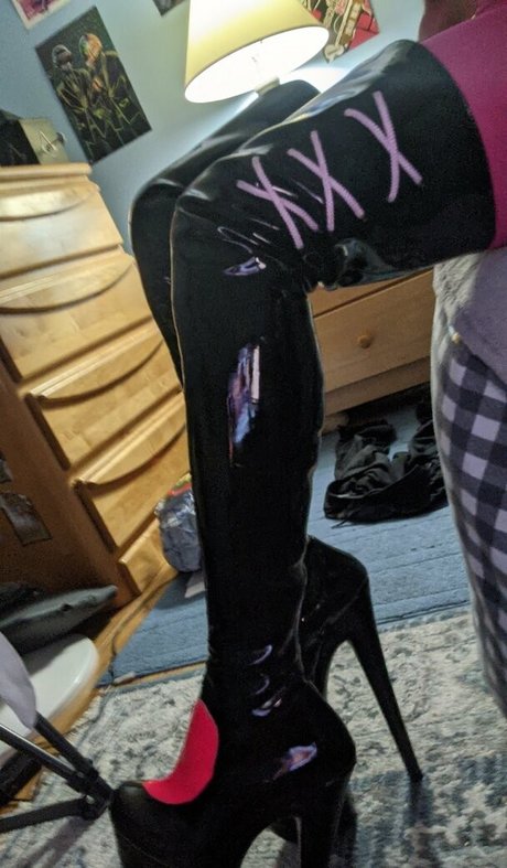 Paralllaxus hot pornstar gallery