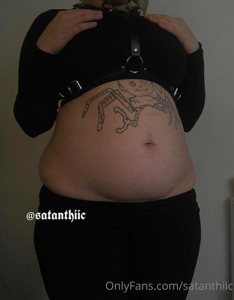 satanthiic pretty model galleries