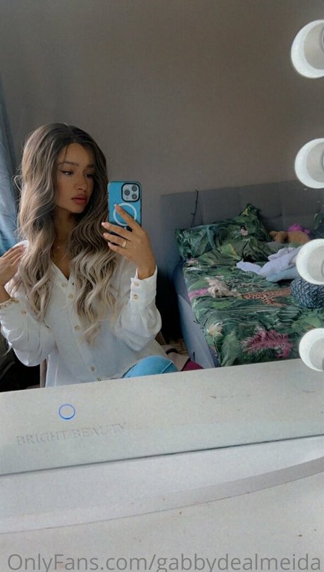 gabbydealmeida Images