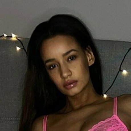 gabbydealmeida actress photo