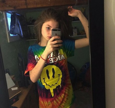 curvy shemale onlyfans xxx pics