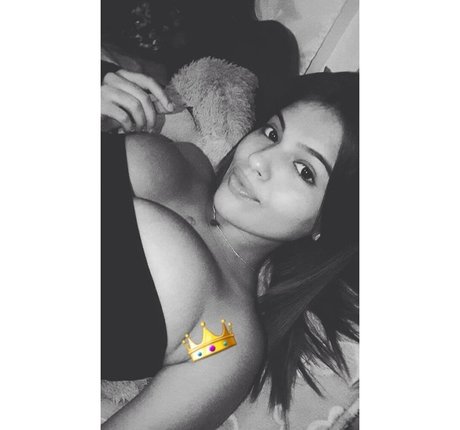 gloryhole wife onlyfans pretty img