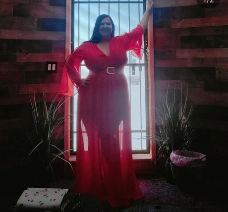 Curves and cableweights model pornographic images