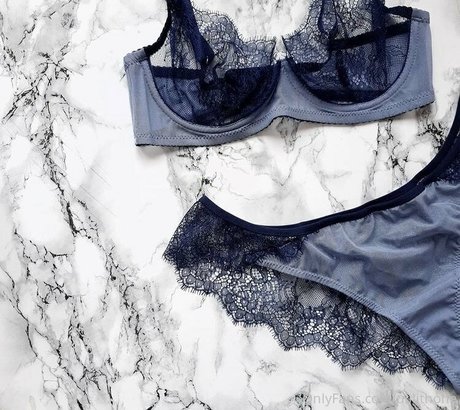 teen handjob onlyfans sexy images