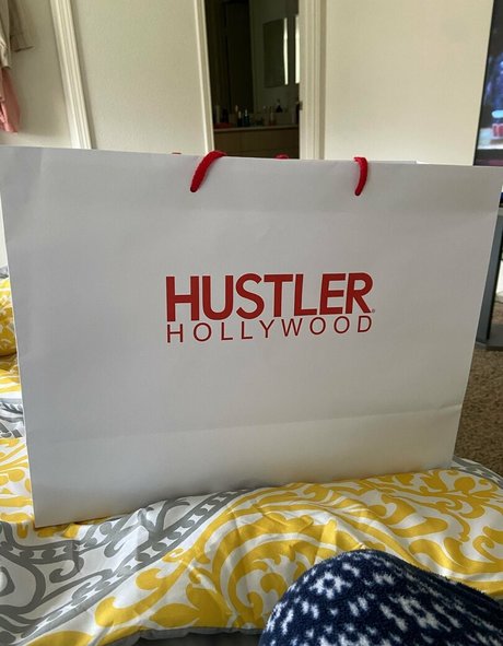 purplebentley nude pornstar img