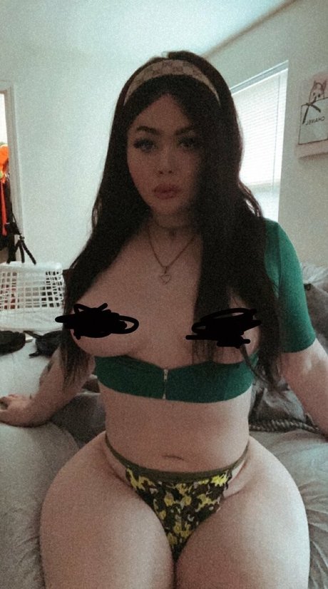 purplebentley adult model pics