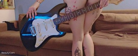 Naru Peridot pornstar art images