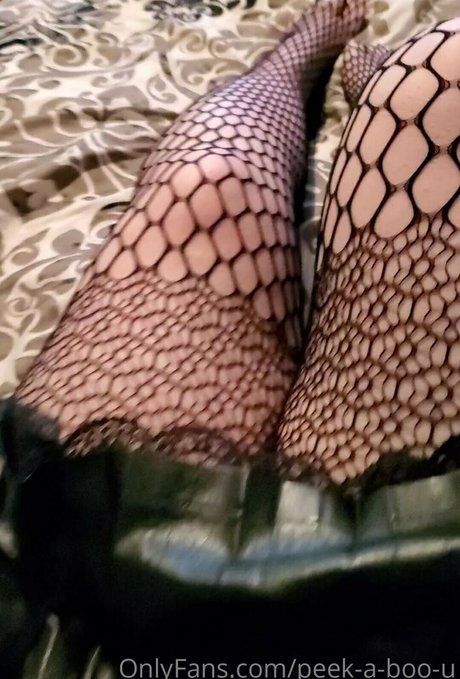 peek a boo u model perfect pics