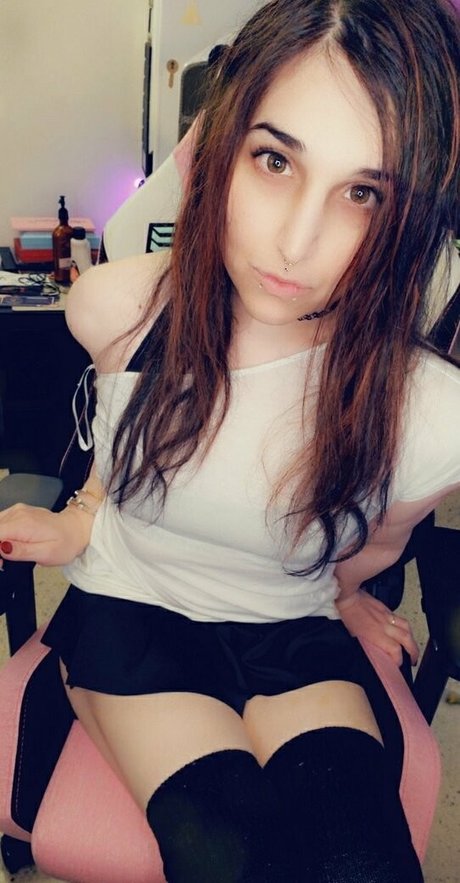 naked milf onlyfans free img