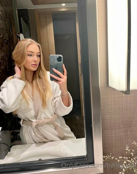 hailey xxx pornstar nude archive