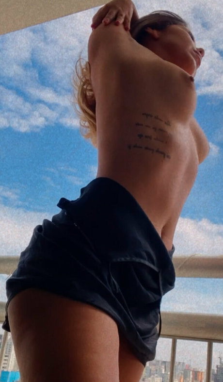 Talita Marin model nude picture