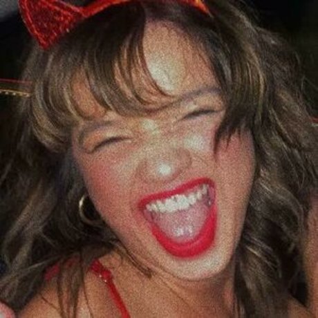 Peyton Elizabeth Lee sexy model photos