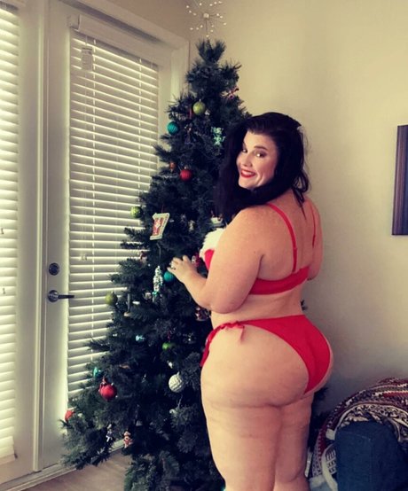 Crystal McBootay star pornographic picture