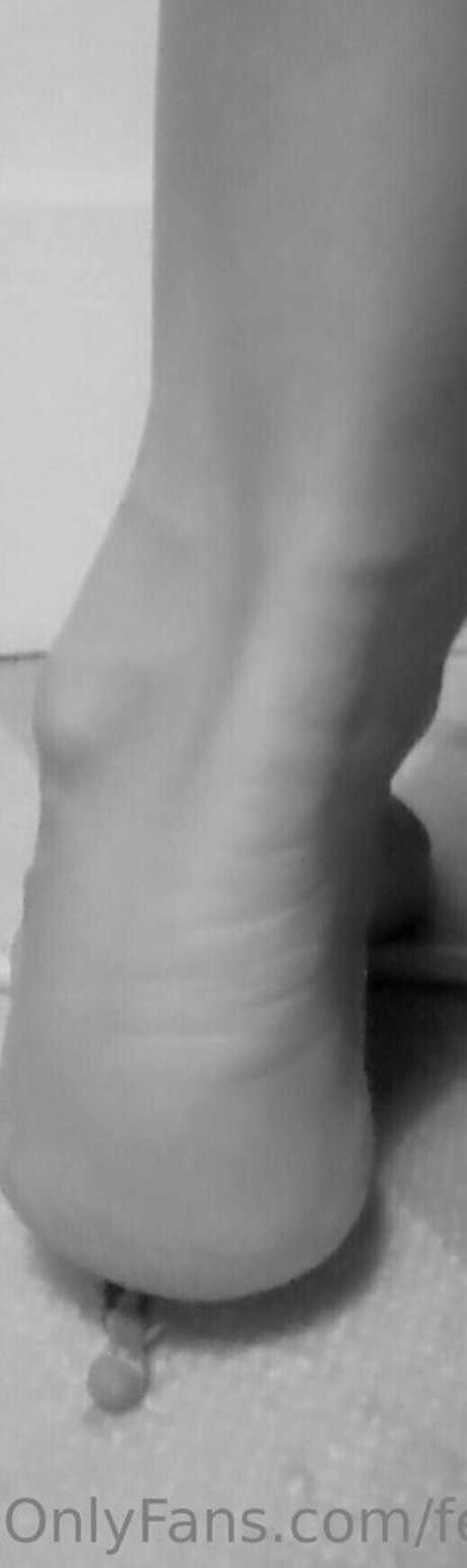 feetannabelle star beautiful picture