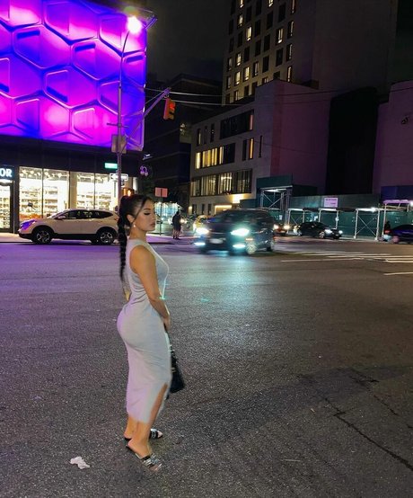 Sakura Nakamura beautiful actress image