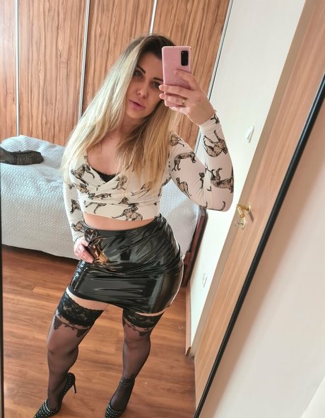 polishloca hot model photos