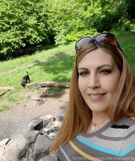goddesstessaprag nudes star photo