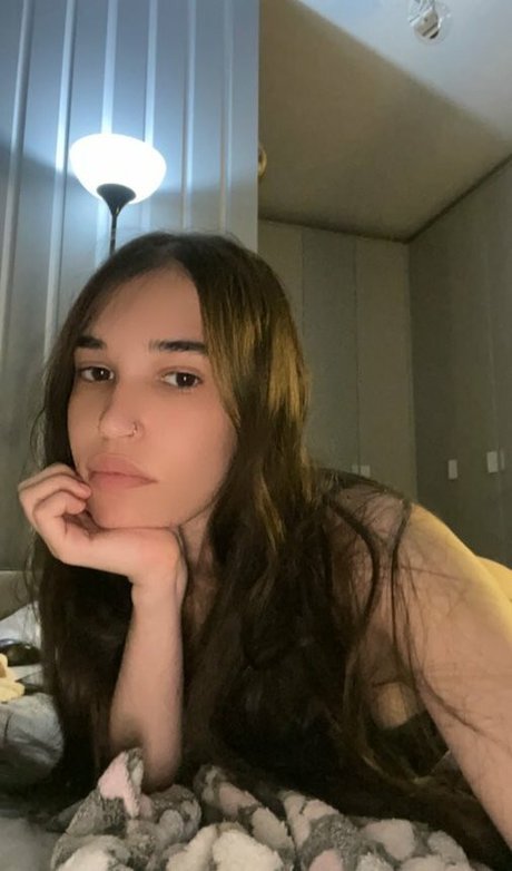 Kamilla Karieva naked model picture