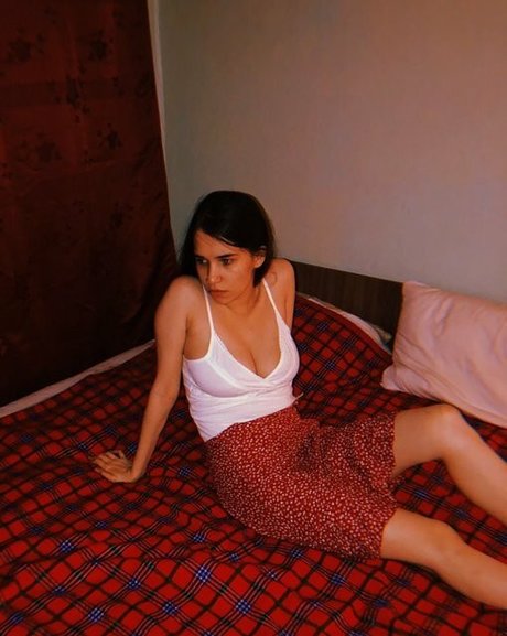 Kamilla Karieva erotic model img