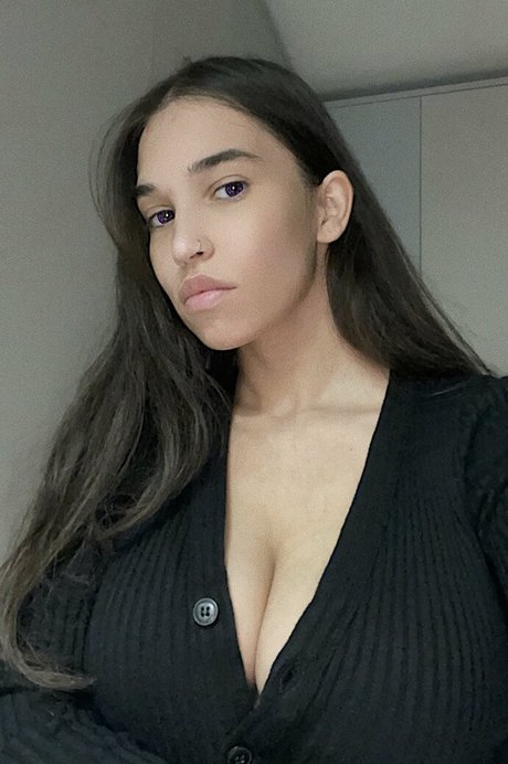 Kamilla Karieva nude pornstar image