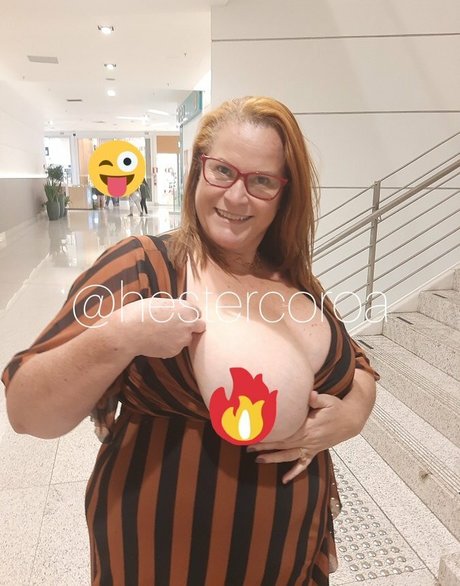 Hester Coroa hot star pictures