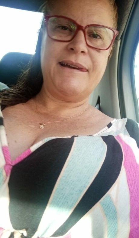 Hester Coroa art star img