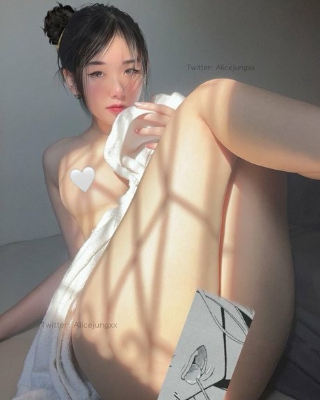 Alicejung star erotic image