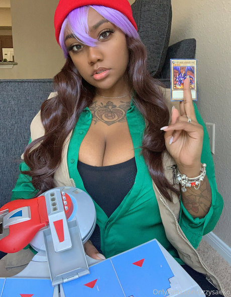 izzysaeko perfect star photo