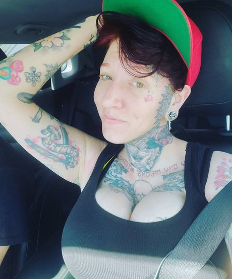 ChrystalNevius nude star pictures