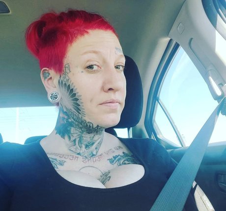 ChrystalNevius naked model picture