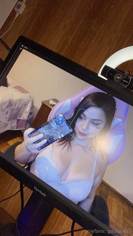 Galalaxias top actress pictures