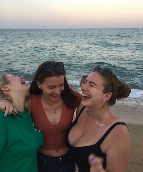 Sasha Shtern hd pornstar image