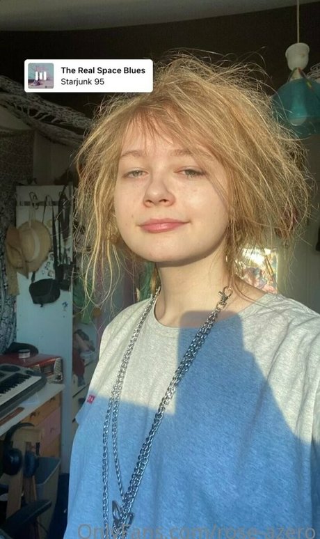 rose azero star sexy pic