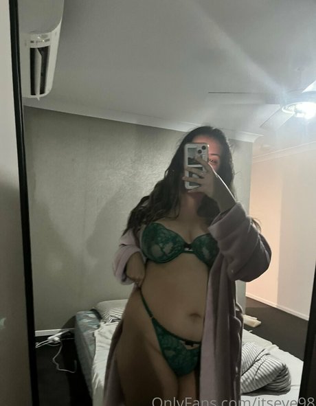 itseve98 model xxx pics