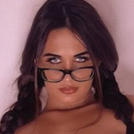 Lissie Isabella star perfect archive