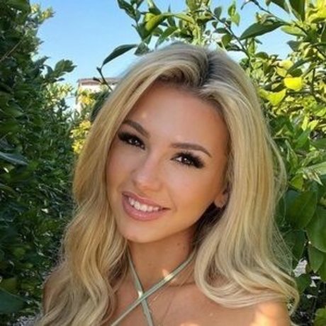 Hollyhansen2001 hd pornstar pictures