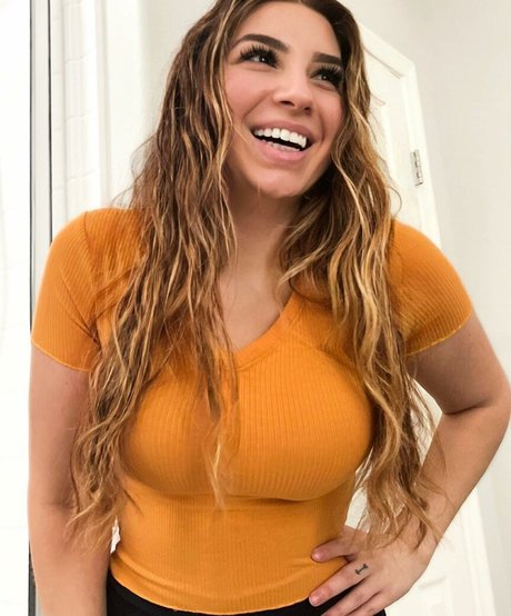 trinityyynicoleee star naked photos